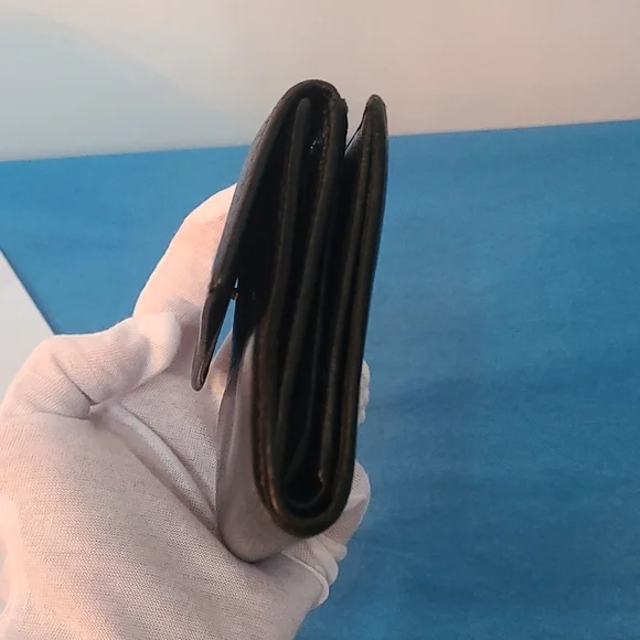 Chanel Sweater Embossed Compact Wallet - Picture 13 of 16